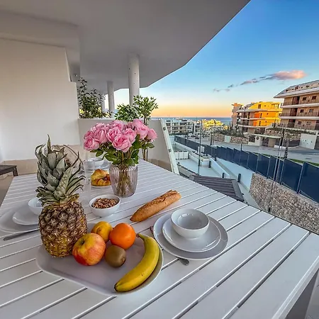 Apartment Sea View-higueron Beauty Fuengirola